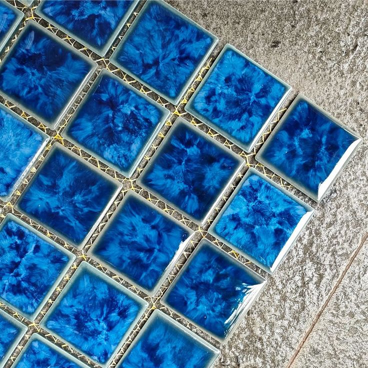 Mosaic Tile Kolam Renang Biru Muda